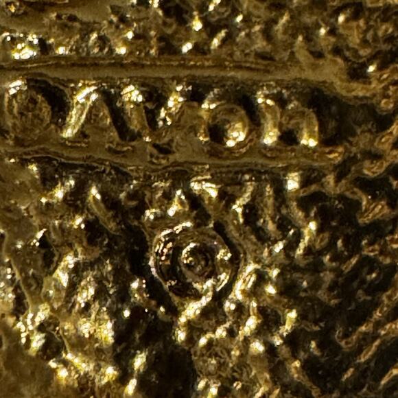 Vintage Avon Christmas Tree Brooch Pin Gold Tone Bows Iridescent Rhinestones - Picture 8 of 8